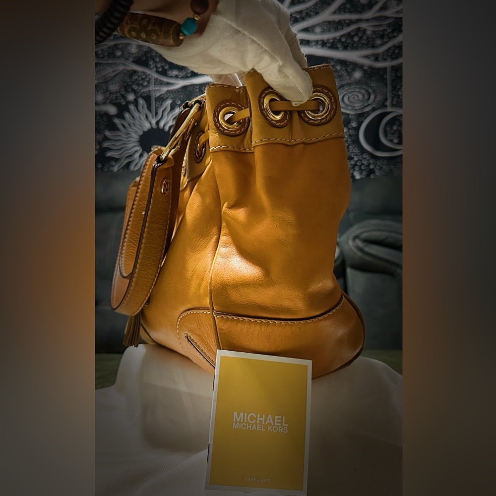 Vintage 90s Y2K Michael Kors Shoulder Bag  Gold soft Leather work and school bag - Picture 13 of 17